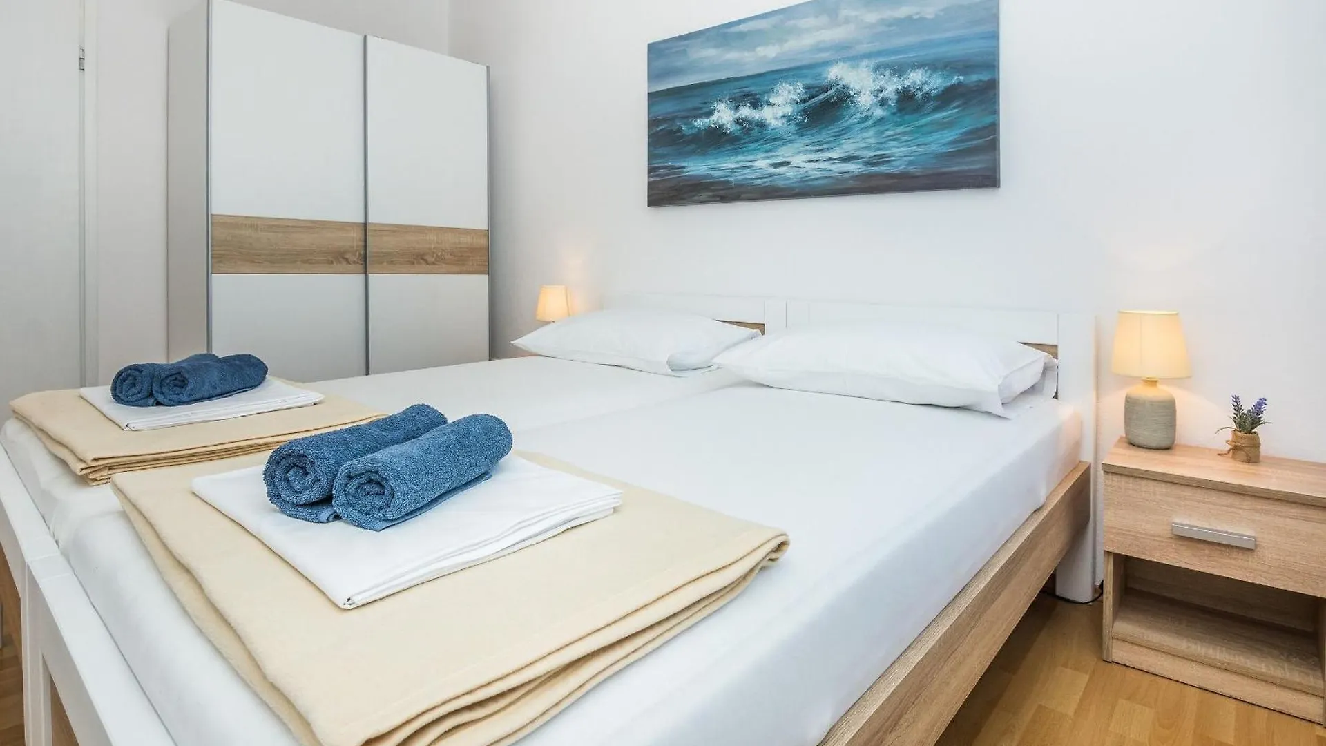 Apartments Poslon Vir Croatia